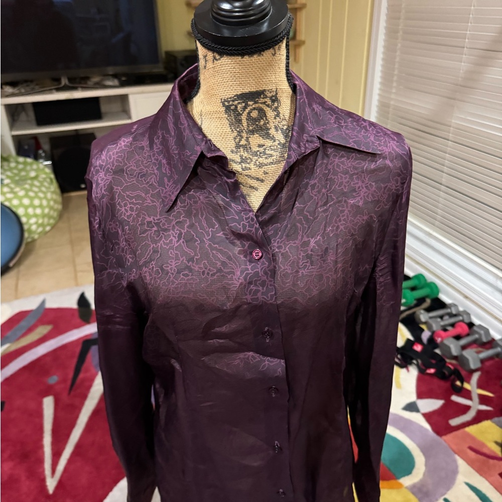 Elegant Purple sheer Women's silk button up Top size 12 fitted = M